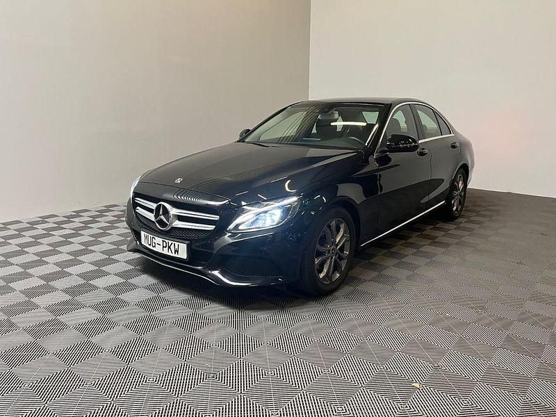 Schwarz Gebraucht 2018 Mercedes 180 Limousine | 20.490 € (Fairer Preis) - Bild 1/4
