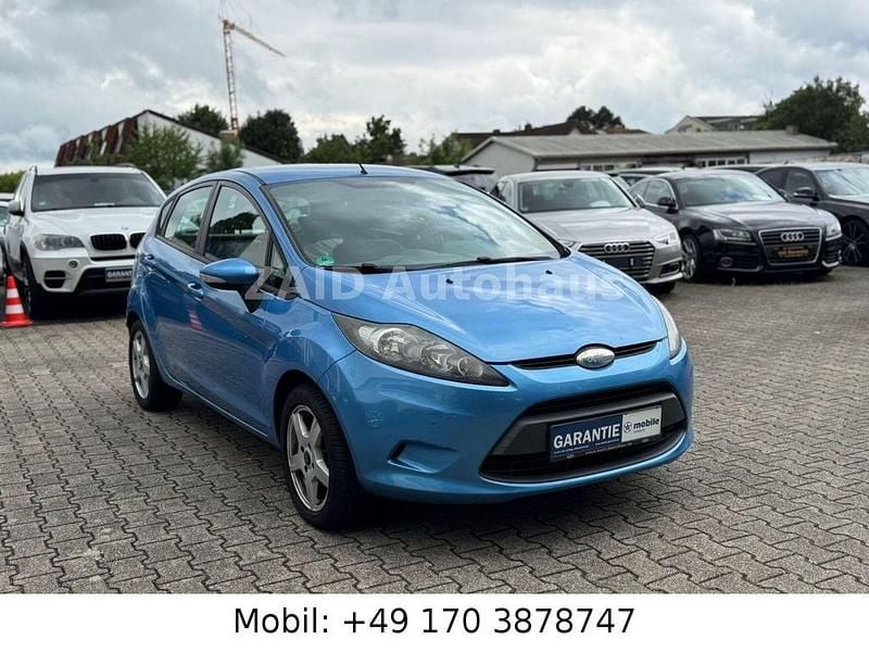Gebraucht Ford Fiesta Trend 82 PS (60 kW) 2010 Blau Kleinwagen