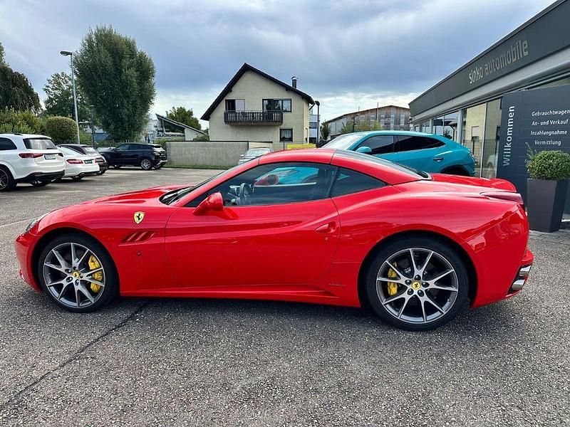 Gebraucht Ferrari California 489 PS (359 kW) 2012 Rosso scuderia Cabrio