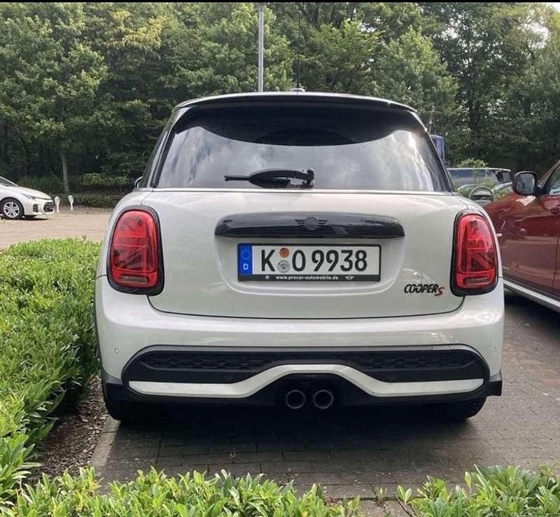 Gebraucht Mini Cooper S Classic 178 PS (130 kW) 2022 Grau Kleinwagen