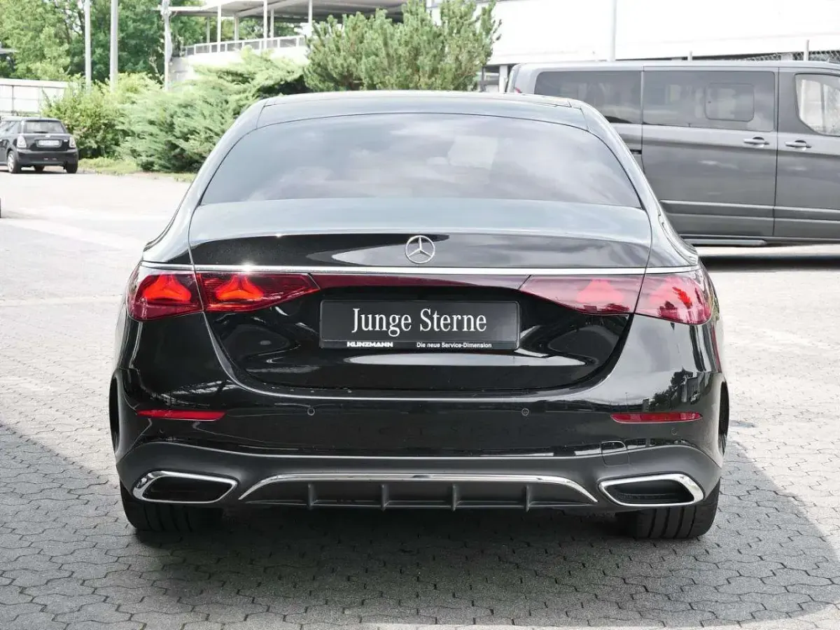 Gebraucht Mercedes E450 AMG 367 PS (269 kW) 2025 Schwarz Limousine