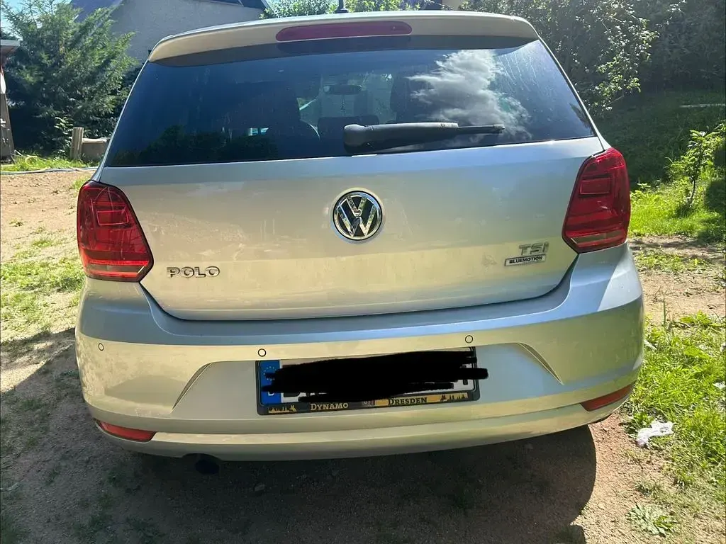Gebraucht VW Polo 90 PS (66 kW) 2014 Silber Limousine
