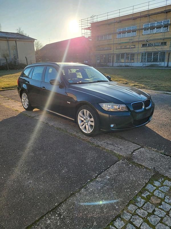 Schwarz Gebraucht 2010 BMW 325 Kombi | 6.500 € (Guter Preis) - Bild 1/4
