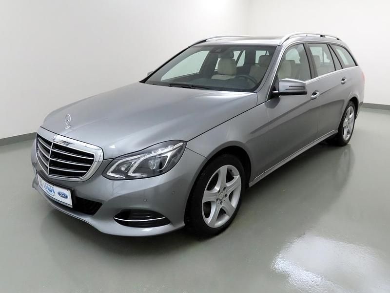 Gebraucht Mercedes E300 Elegance 252 PS (185 kW) 2014 Silber Kombi