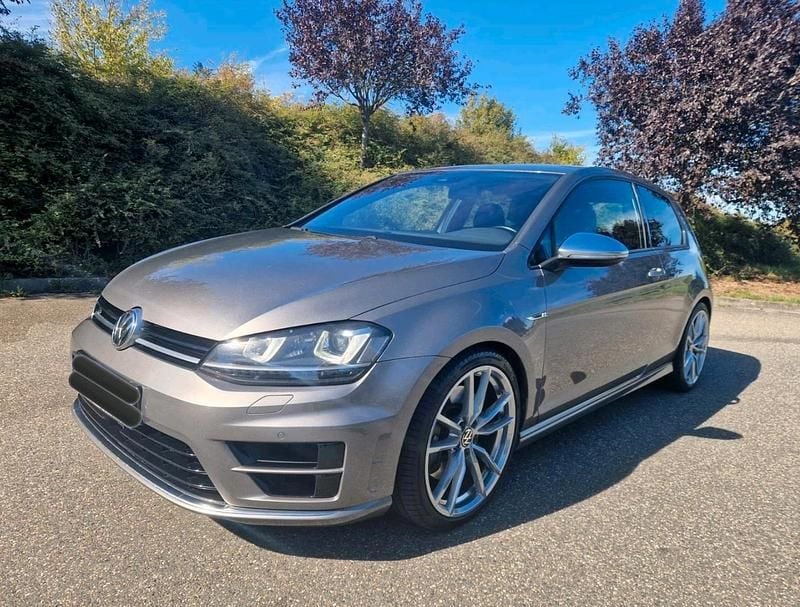 Grau Gebraucht 2016 VW Golf R Coupé | 19.900 € (Fairer Preis) - Bild 1/4