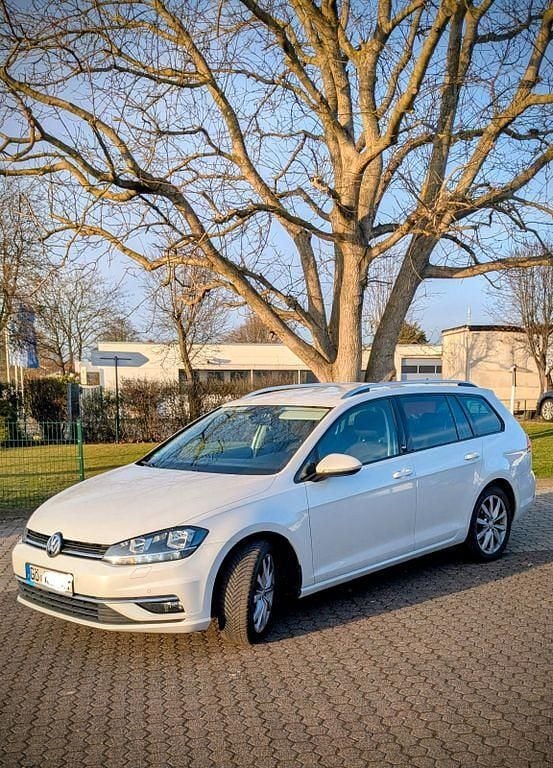 Gebraucht VW Golf VII Sound 150 PS (110 kW) 2017 Weiß Kombi