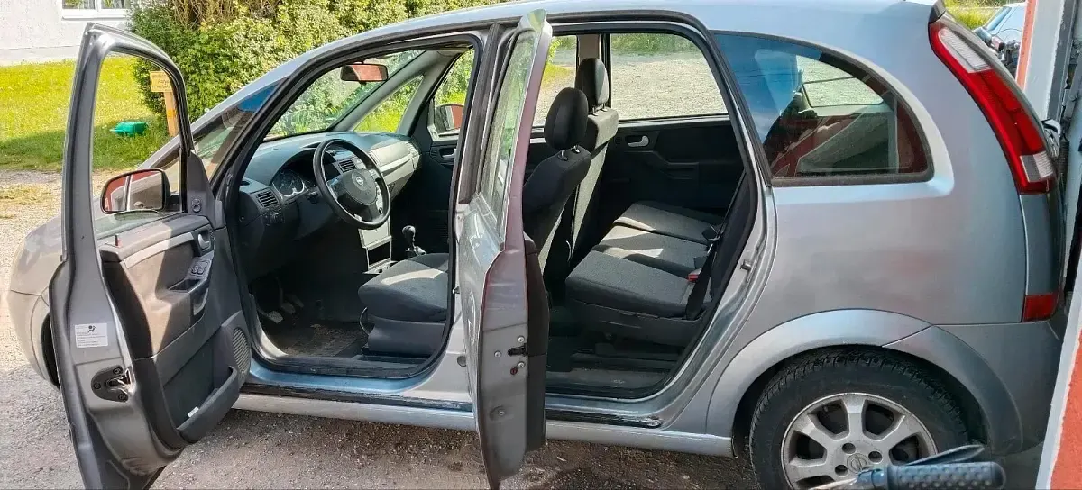 Usata Opel Meriva 101 CV (74 kW) 2006 Argento Monovolume