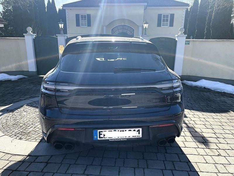 Gebraucht Porsche Macan Turbo 441 PS (324 kW) 2023 Blau SUV