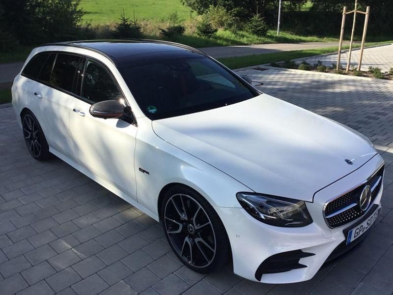 Weiß Gebraucht 2017 Mercedes E43 AMG AMG Limousine | 29.999 € (Guter Preis) - Bild 1/4