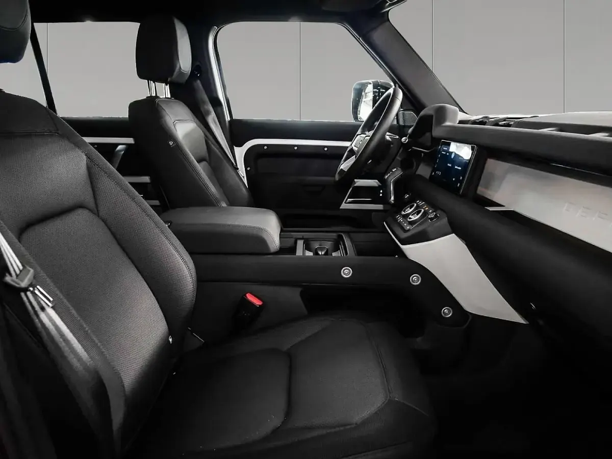 Gebraucht Land Rover Defender SE Dynamic 405 PS (297 kW) 2023 Fuji white SUV