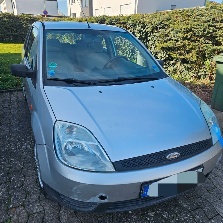 Grau Gebraucht 2003 Ford Fiesta Viva Kleinwagen | 550 € (Superpreis) - Bild 1/4