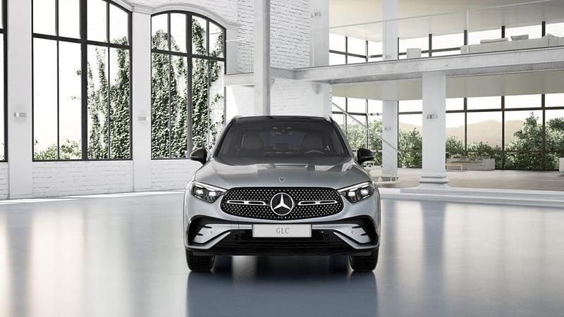 Metalliclack hightechsilber Gebraucht 2025 Mercedes GLC220 SUV | 58.800 € (Superpreis) - Bild 1/4