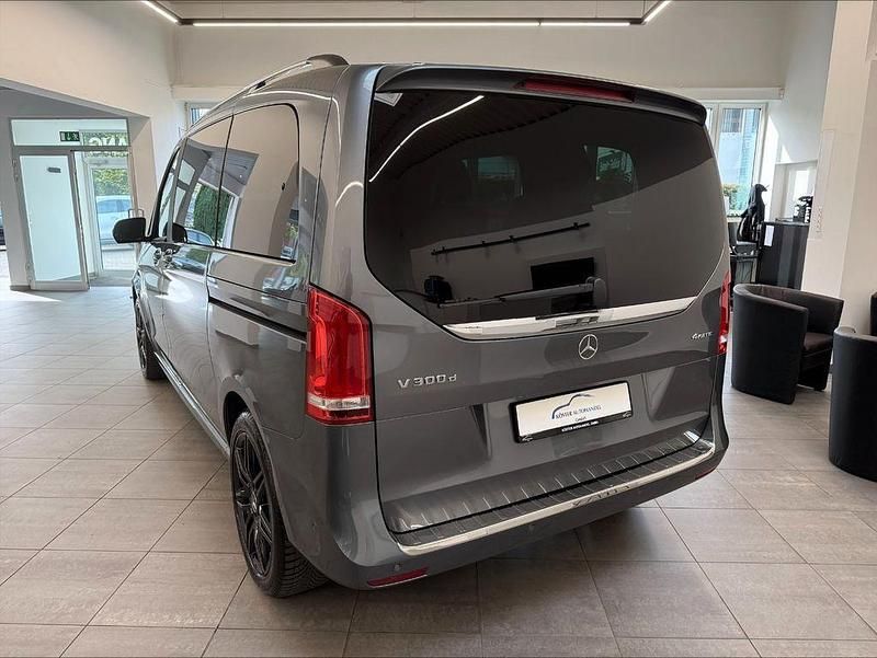 Second-hand Mercedes V300 AMG line 239 CP (175 kW) 2020 Gri Monovolum