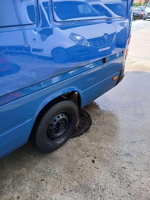 Blau Gebraucht 2005 Mercedes Sprinter Van | 3.200 € - Bild 1/4