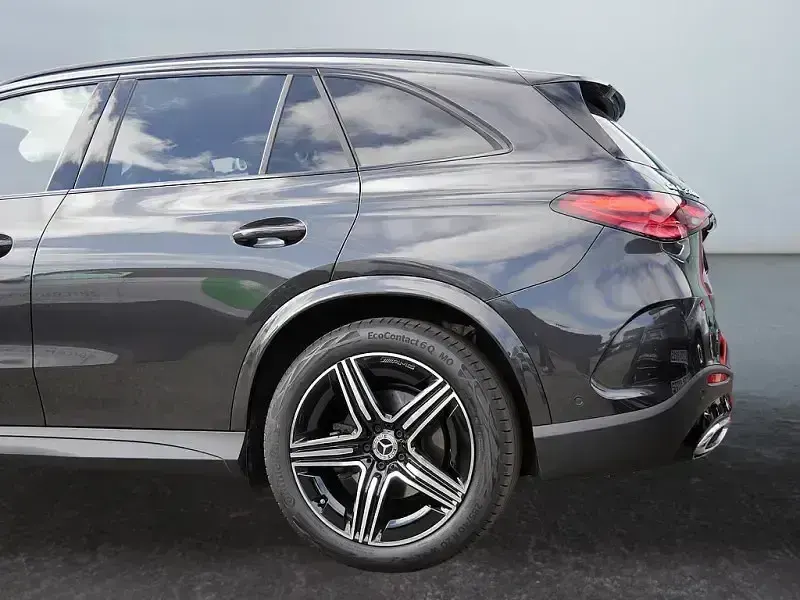 Gebraucht Mercedes GLC220 AMG 197 PS (144 kW) 2025 Weiß SUV
