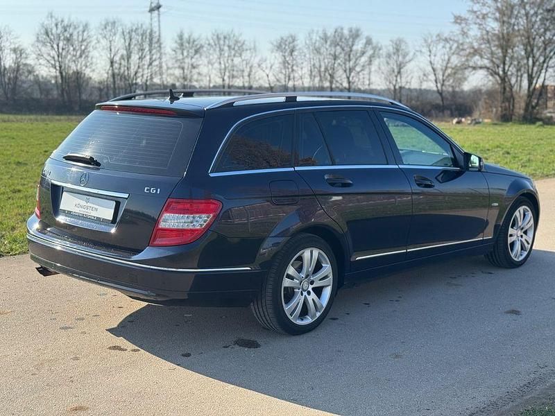 Gebraucht Mercedes C180 156 PS (114 kW) 2010 Blau Kombi