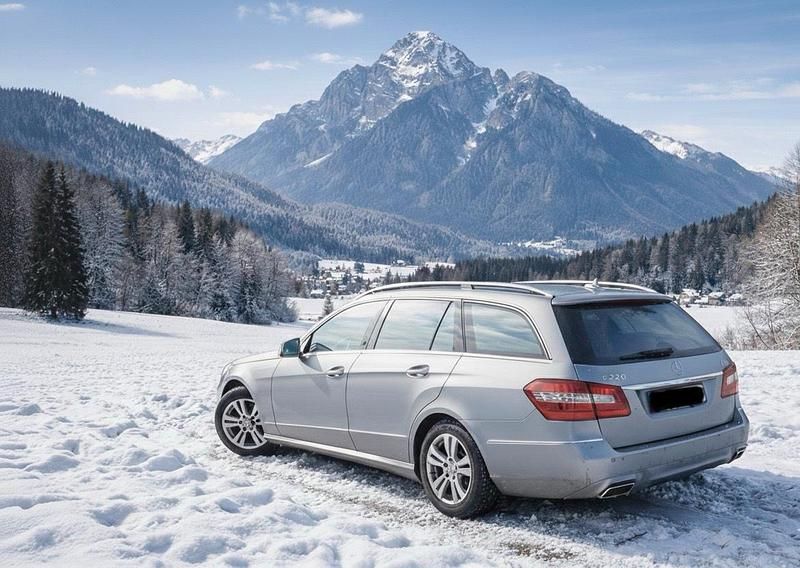 Gebraucht Mercedes E220 Avantgarde 170 PS (125 kW) 2012 Grau Kombi