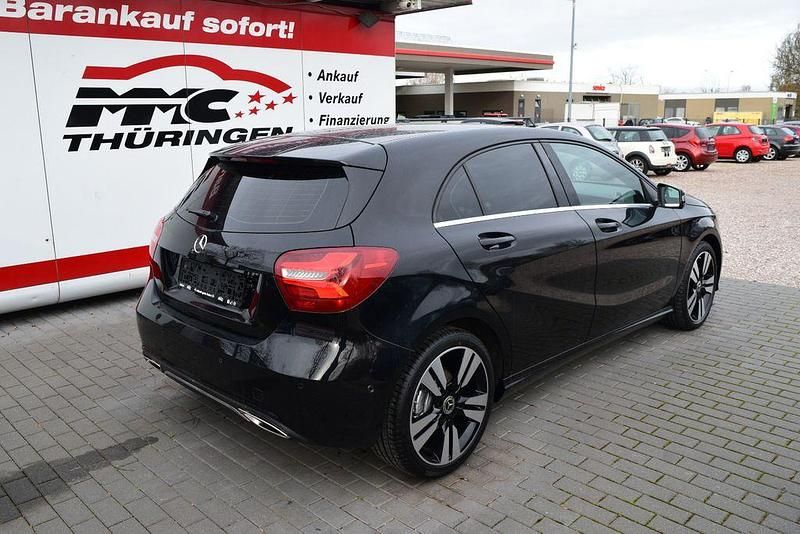 Gebraucht Mercedes A200 Edition 136 PS (100 kW) 2017 Schwarz Kleinwagen