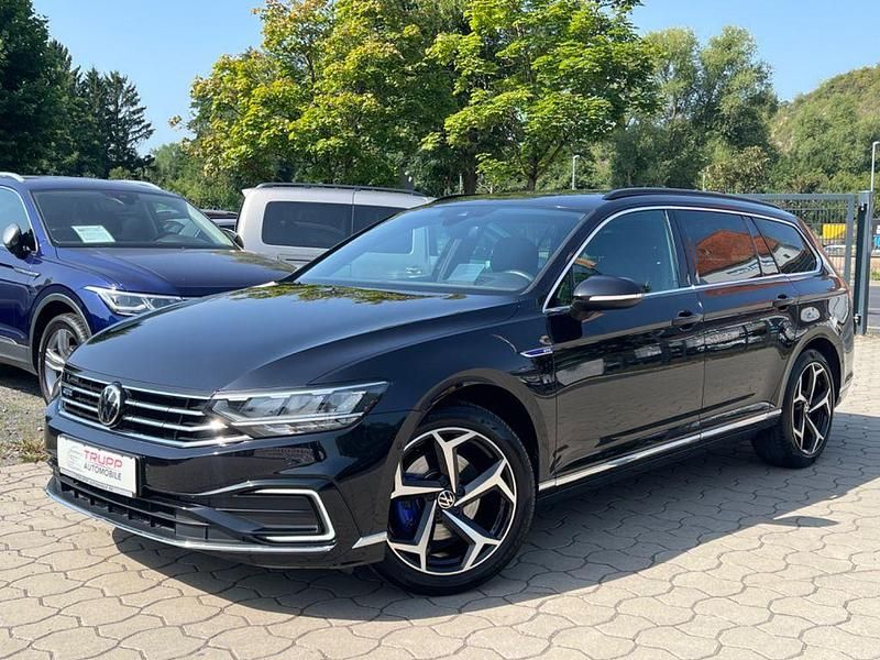 Schwarz Gebraucht 2021 VW Passat GTE Kombi | 24.500 € (Fairer Preis) - Bild 1/4