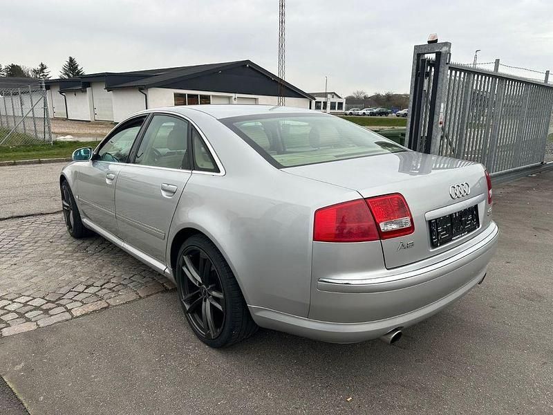 Second-hand Audi A8 334 CP (245 kW) 2003 Argintiu Berlinǎ