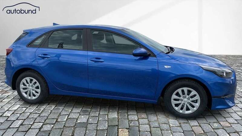 Neu Kia Ceed Best 140 PS (102 kW) 2025 Andere farbe Kleinwagen