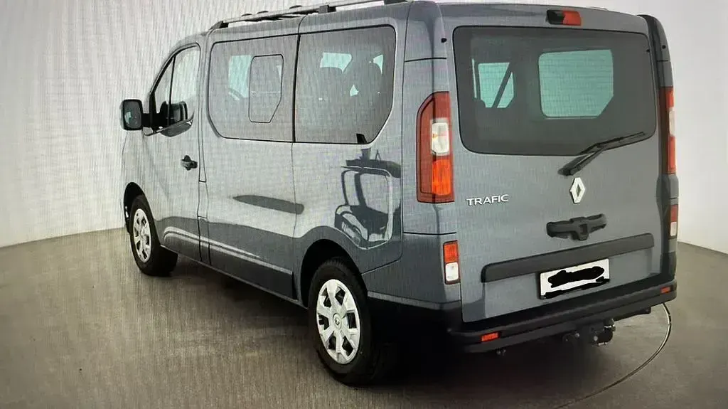 Gebraucht Renault Trafic Life 150 PS (110 kW) 2022 Grau Van / Kleinbus