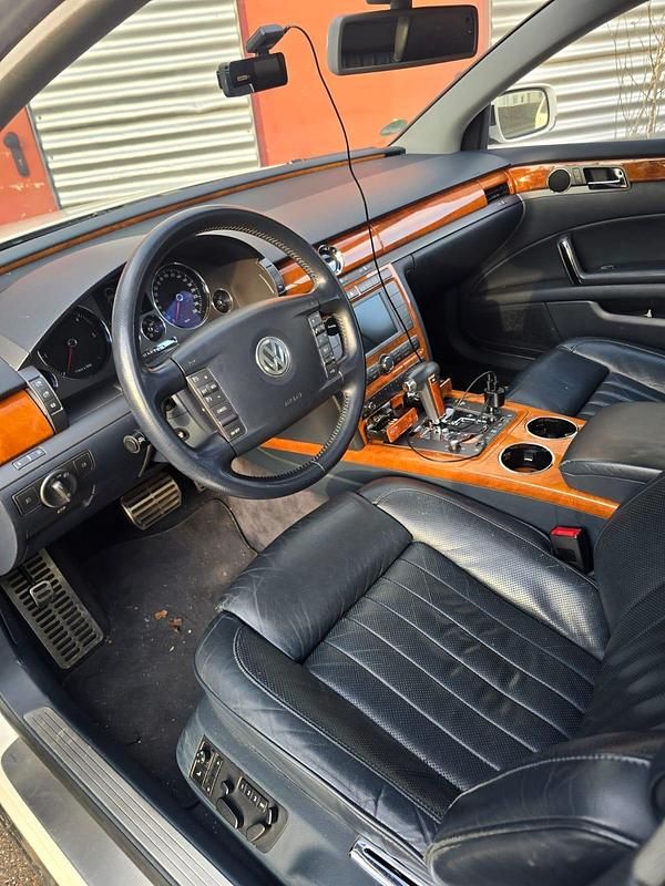 Usado VW Phaeton 239 HP (175 kW) 2009 Branco Sedan