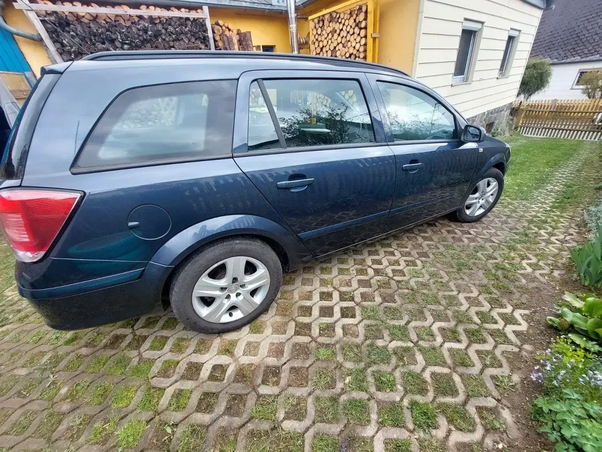 Gebraucht Opel Astra 116 PS (85 kW) 2009 Kombi