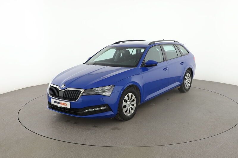 Blau Gebraucht 2019 Skoda Superb Active Kombi | 18.440 € (Superpreis) - Bild 1/4