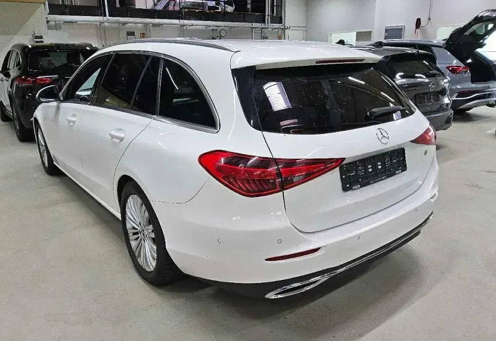 Gebraucht Mercedes 200 186 PS (136 kW) 2023 Weiß Limousine