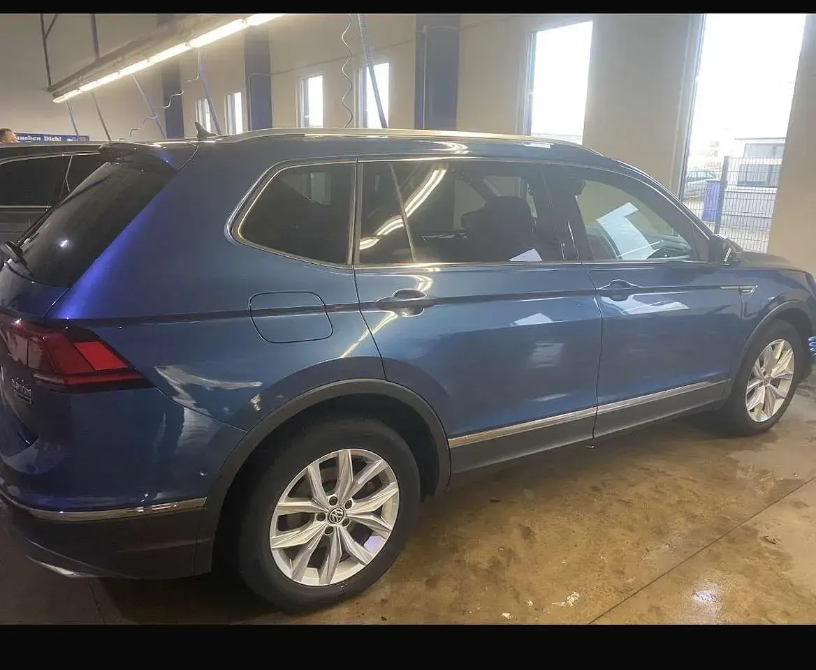 Gebraucht VW Tiguan Allspace Highline 239 PS (175 kW) 2018 Blau SUV