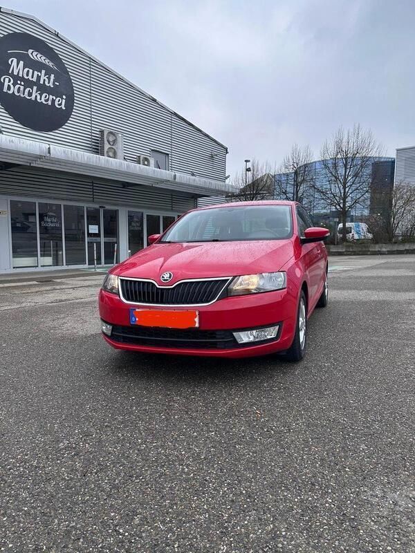 Rot Gebraucht 2016 Skoda Rapid Ambition Kombi | 9.999 € (Fairer Preis) - Bild 1/4