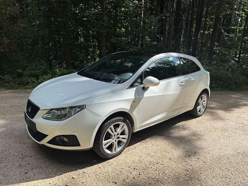 Weiß Gebraucht 2009 Seat Ibiza SC Sport Kleinwagen | 2.499 € (Fairer Preis) - Bild 1/4