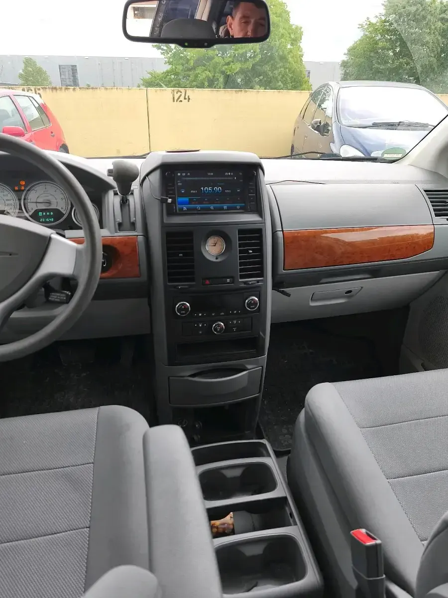 Używany Chrysler Voyager 2009 Czarny Minivan
