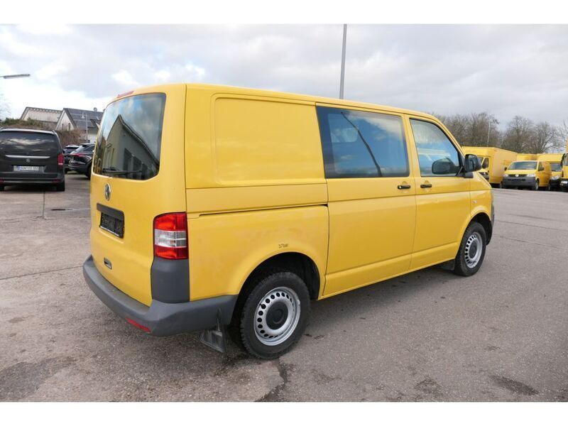 Gebraucht VW T5 84 PS (61 kW) 2013 Ginstergelb r1032 Van