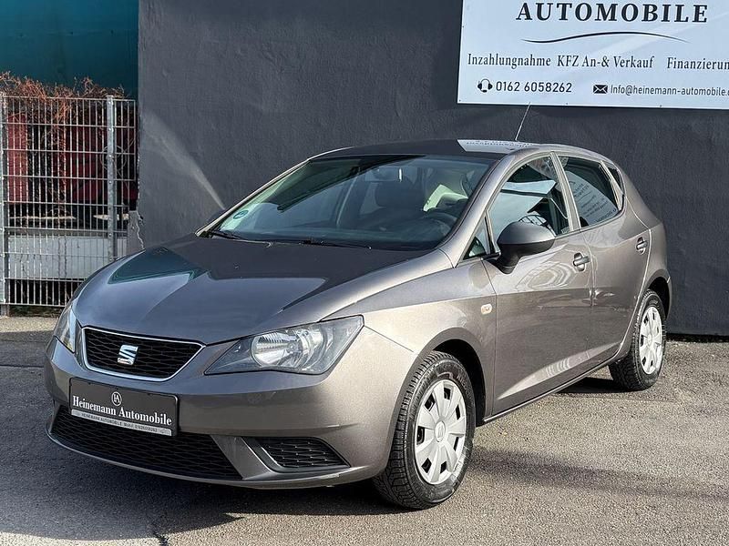 Grau Gebraucht 2014 Seat Ibiza Reference Limousine | 5.999 € (Fairer Preis) - Bild 1/4
