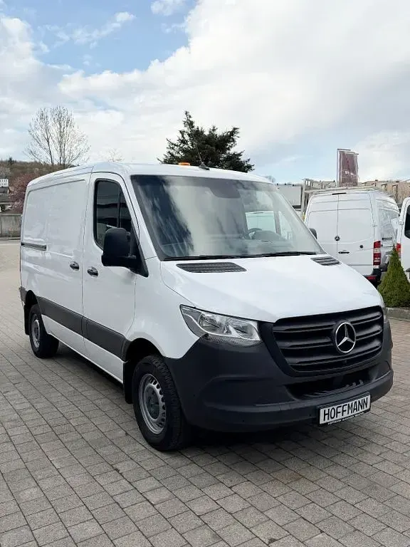 Używany Mercedes Sprinter 163 KM (119 kW) 2020 Biały Van