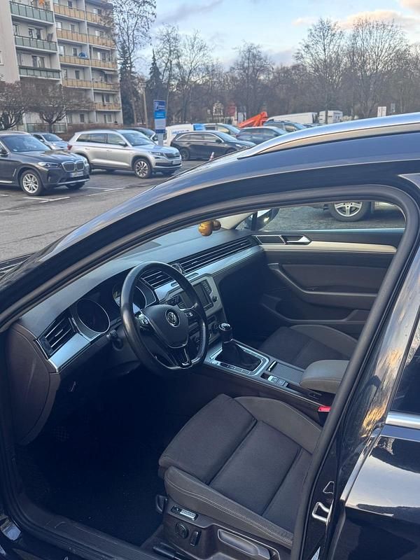 Gebraucht VW Passat 150 PS (110 kW) 2015 Kombi