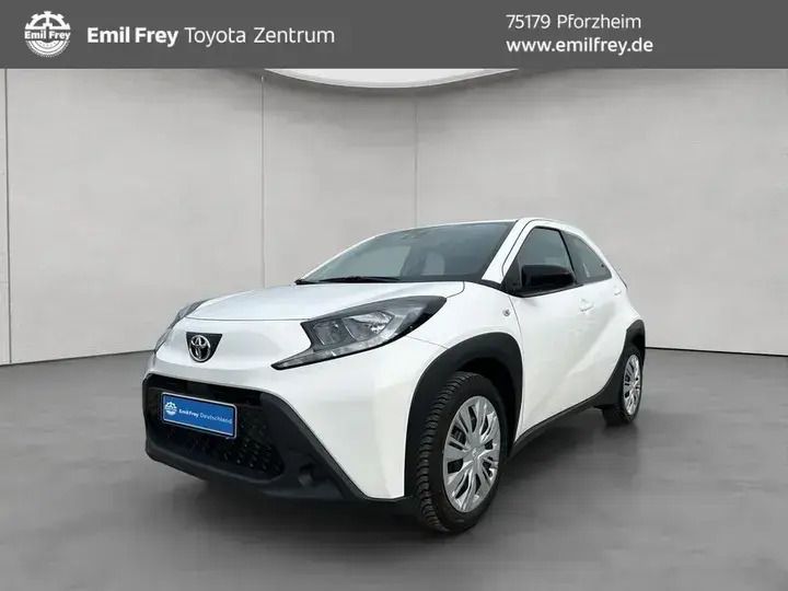 Rot Neu 2025 Toyota Aygo Team Kleinwagen | 18.790 € - Bild 1/4