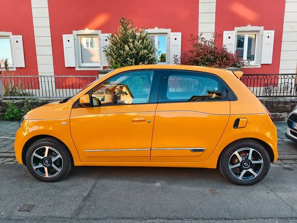 Używany Renault Twingo 92 KM (67 kW) 2019 Pomarańczowy Hatchback