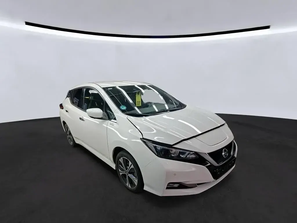 Gebraucht Nissan Leaf 360º 160 kW (218 PS) 2021 Weiß Kleinwagen