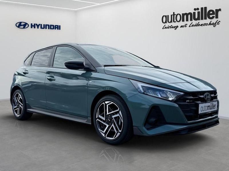 Neu Hyundai i20 N Line 101 PS (74 kW) 2025 Schwarz Limousine