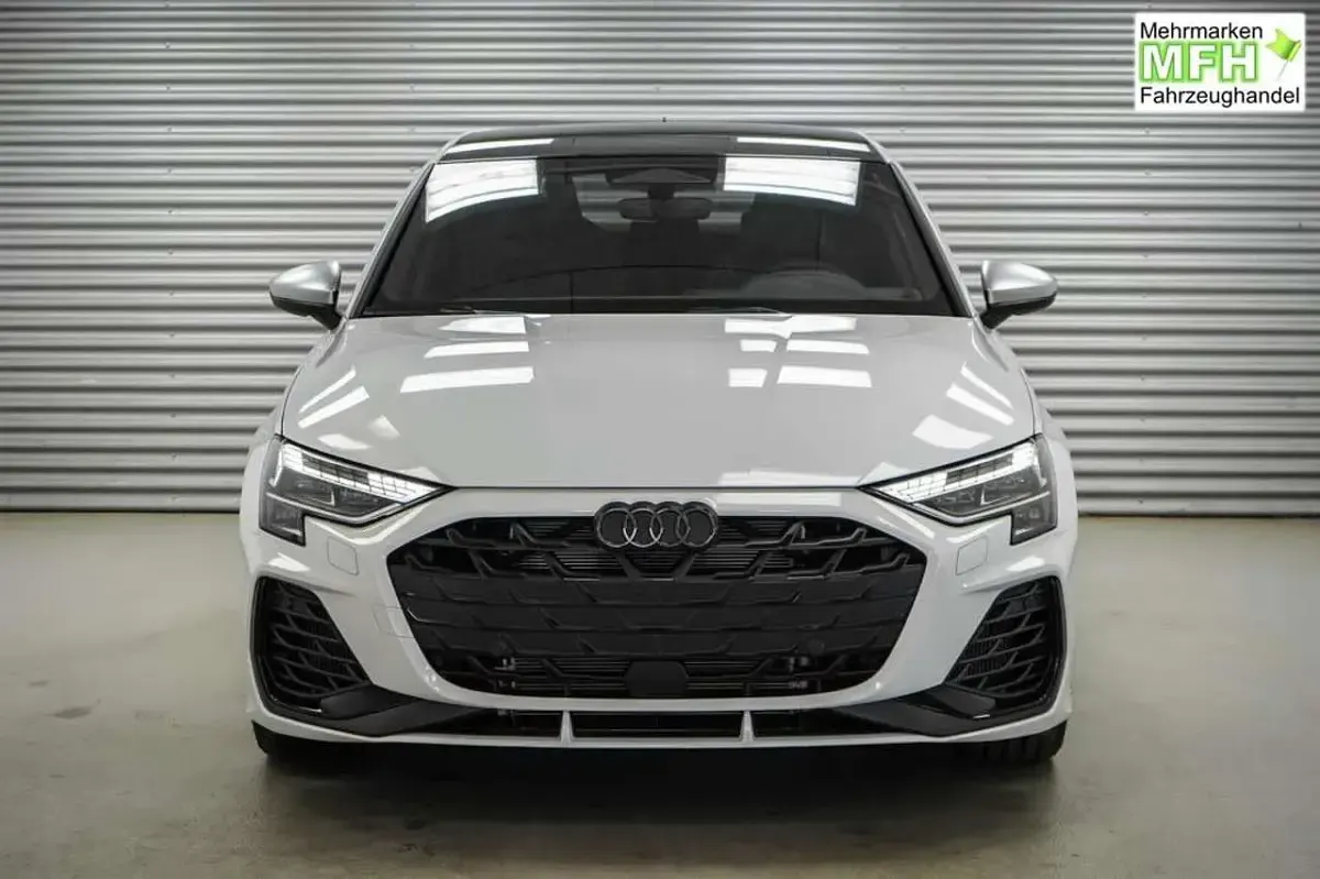 Neu Audi S3 333 PS (244 kW) 2026 Gletscherweiß metallic ... Limousine