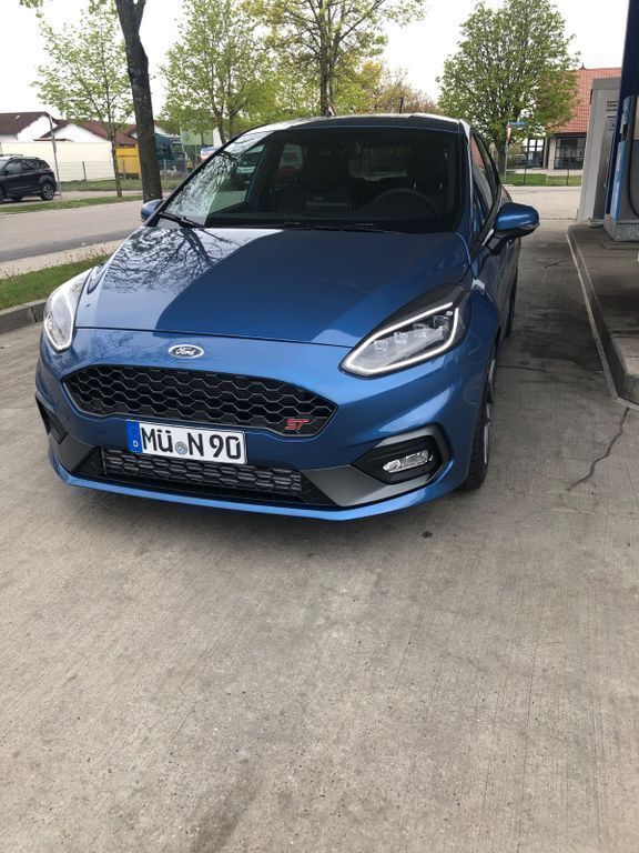 Blau Gebraucht 2021 Ford Fiesta ST Kleinwagen | 19.599 € (Fairer Preis) - Bild 1/4