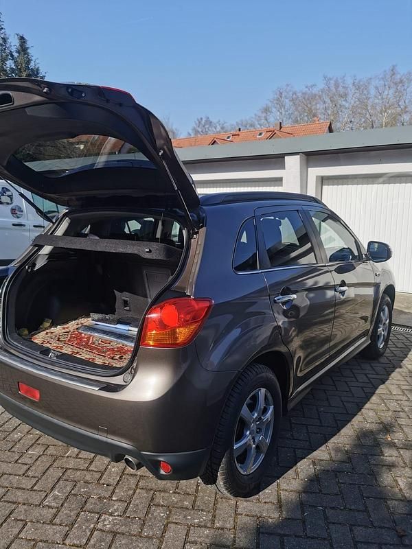 Gebraucht Mitsubishi ASX 150 PS (110 kW) 2013 Braun SUV