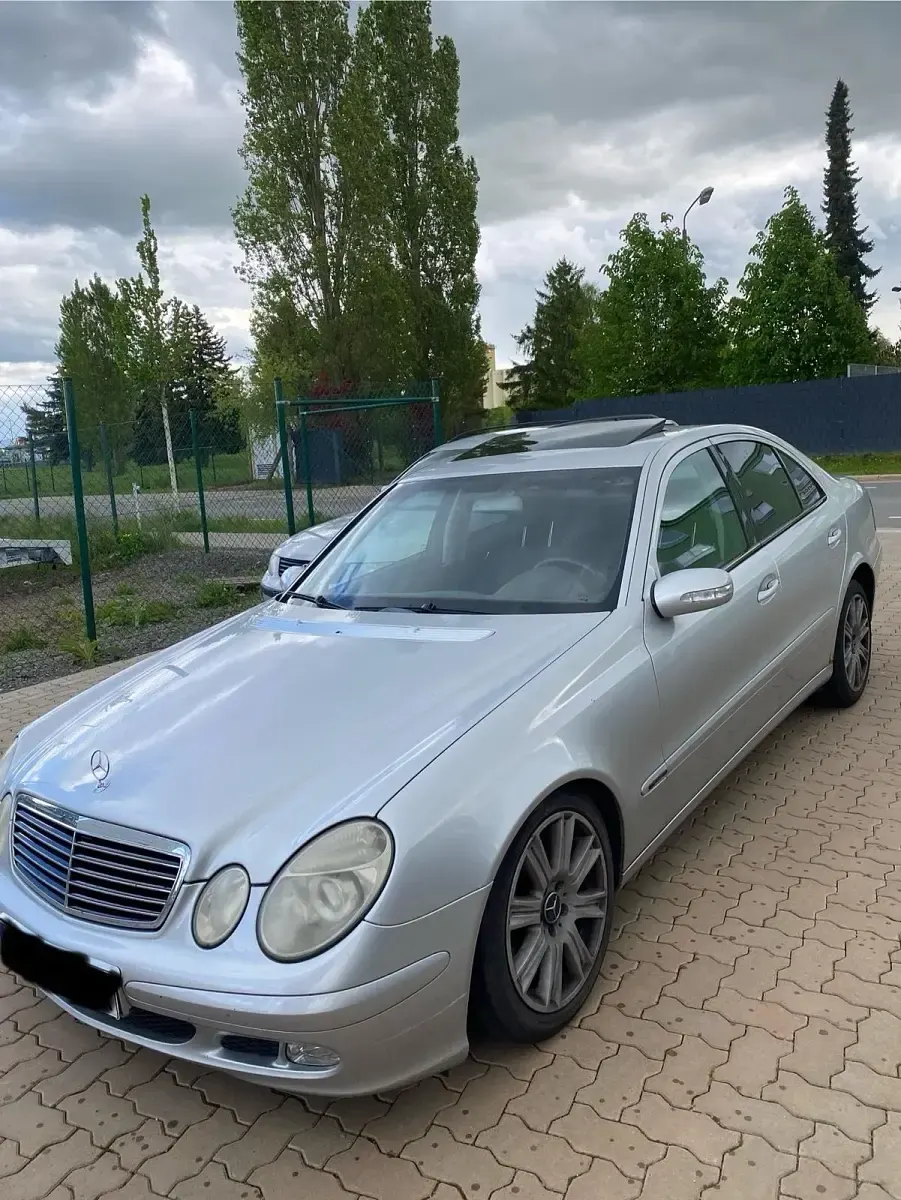 Gebraucht Mercedes E220 150 PS (110 kW) 2002 Limousine