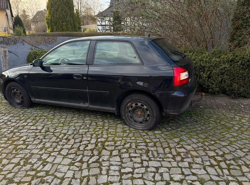 Second-hand Audi A3 101 CP (74 kW) 2002 Negru Hatchback