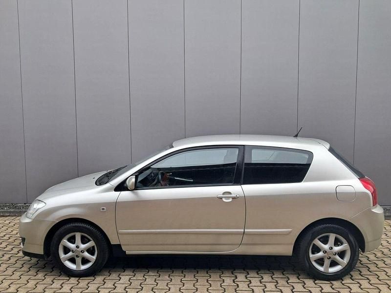 Gebraucht Toyota Corolla 110 PS (80 kW) 2004 Silber Limousine