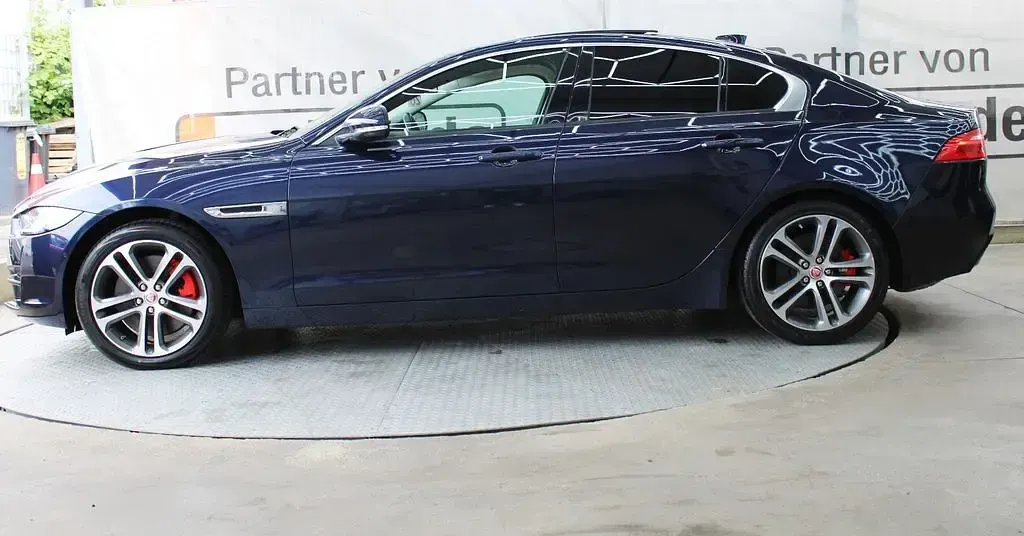 Gebraucht Jaguar XE S 340 PS (250 kW) 2017 Blau Limousine