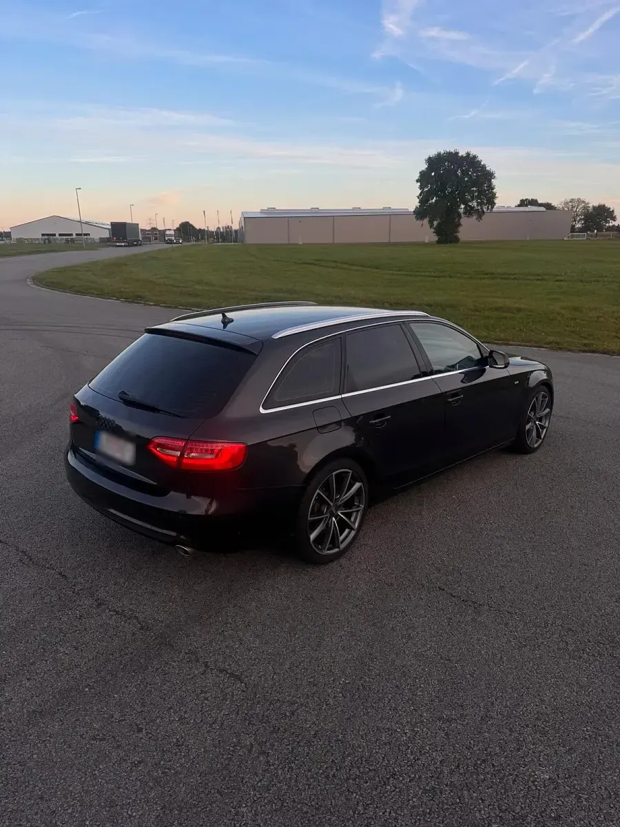 Gebraucht Audi A4 S-Line 204 PS (150 kW) 2012 Schwarz Kombi